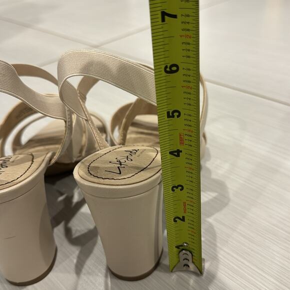 Life Stride NWT Strappy Heel Sandals with cushioned sole - Picture 4 of 8